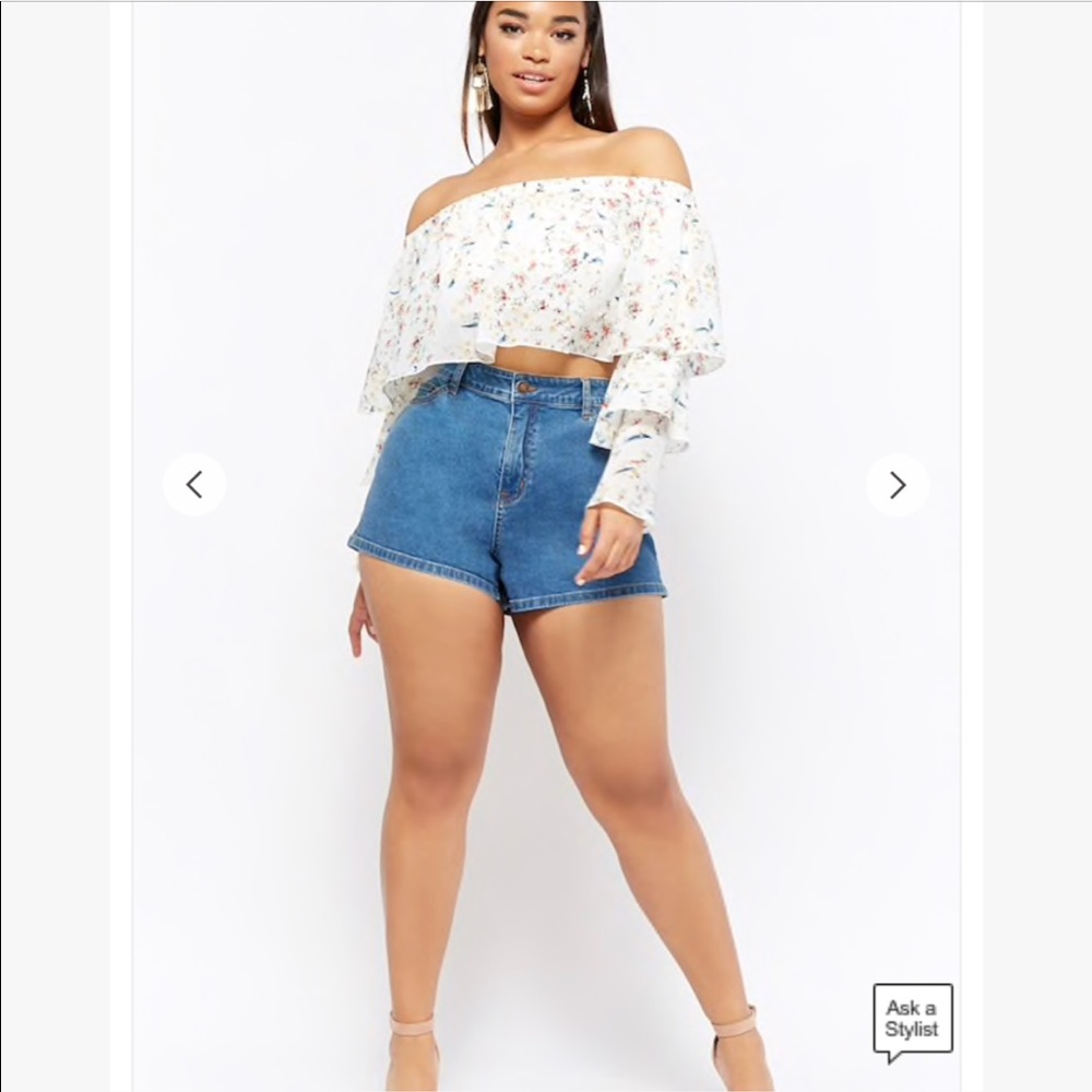 Floral Off-the-Shoulder Crop Top (Ivory)